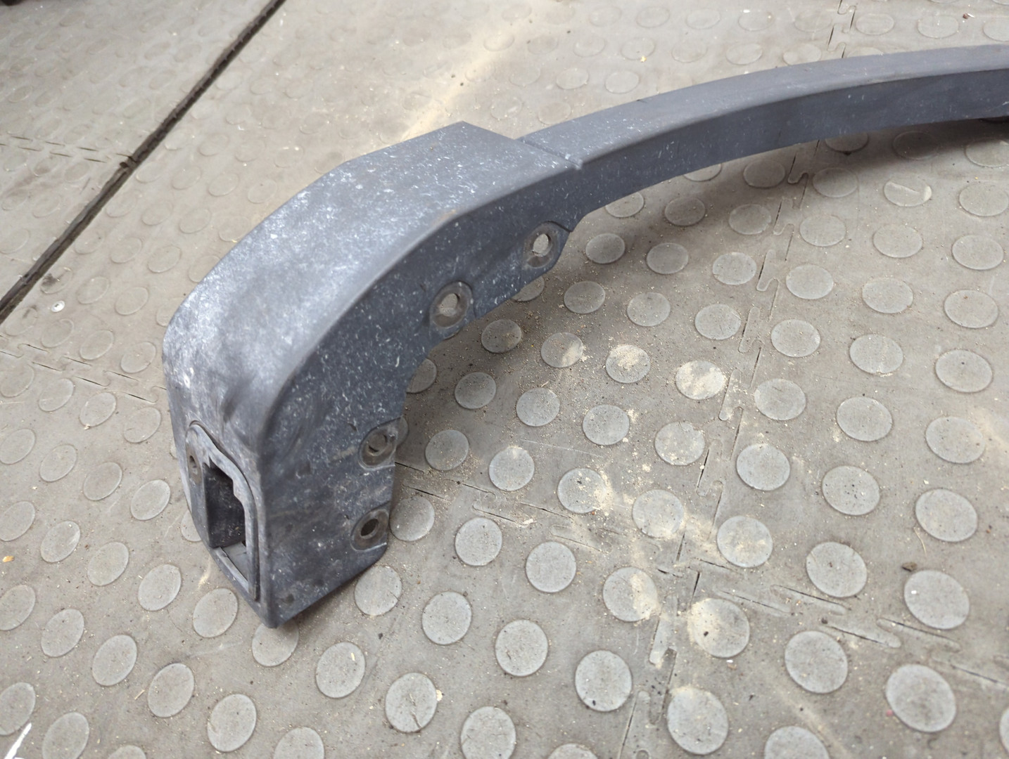 Накладка переднего крыла правого