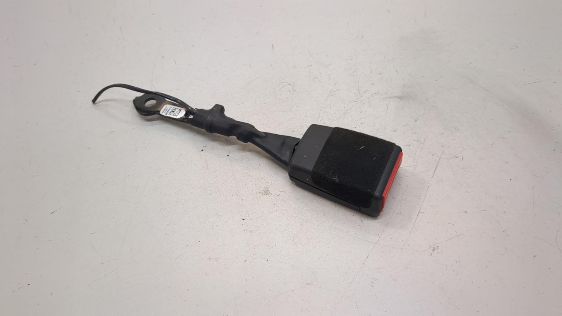 Ответная часть ремня безопасности