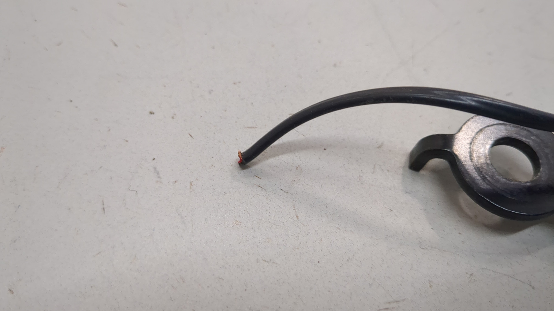 Ответная часть ремня безопасности