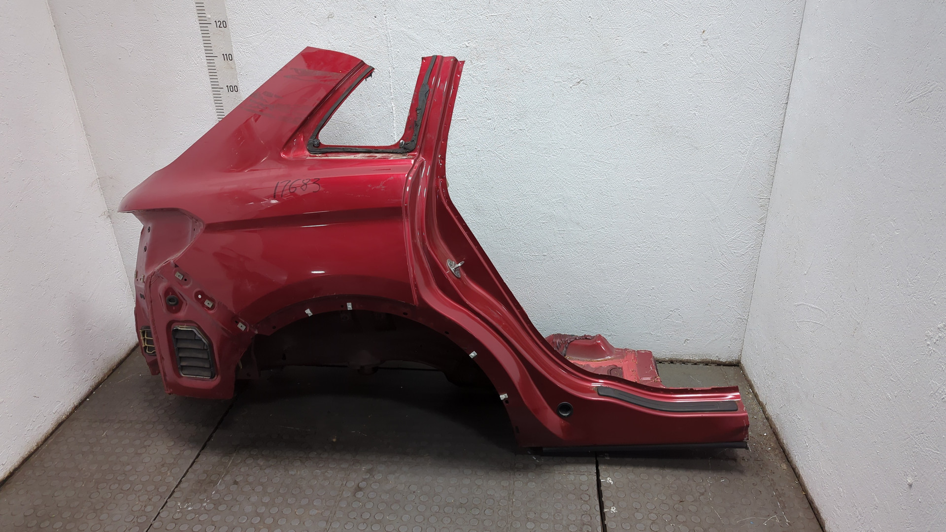 Кузовной элемент