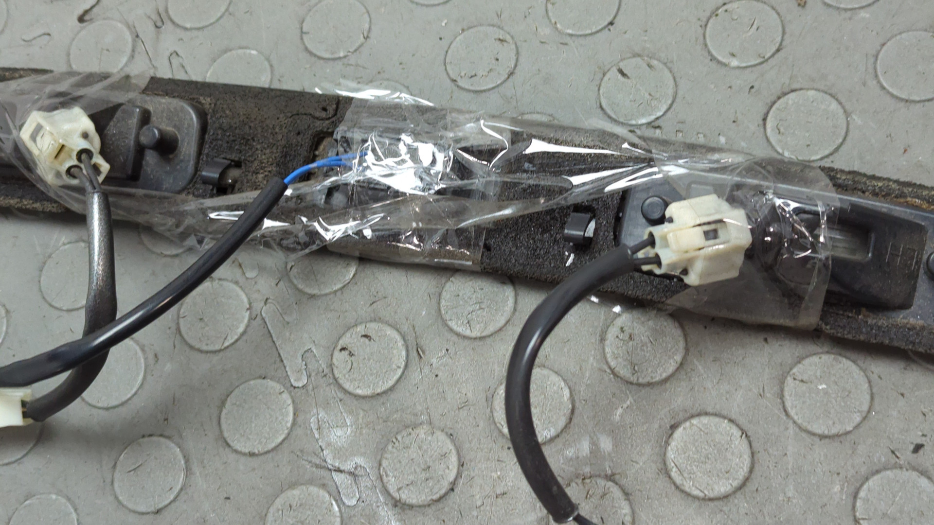 Фонарь подсветки номера