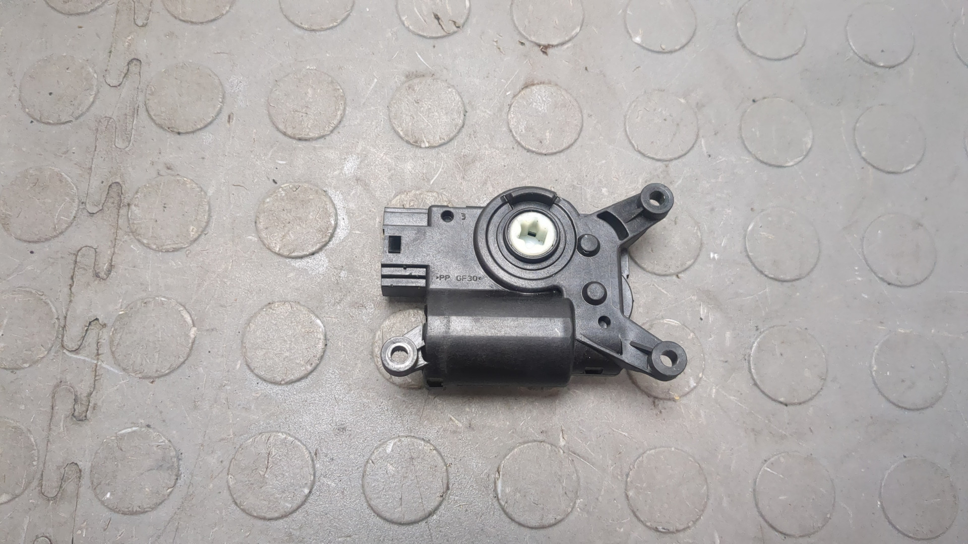 Моторчик заслонки печки