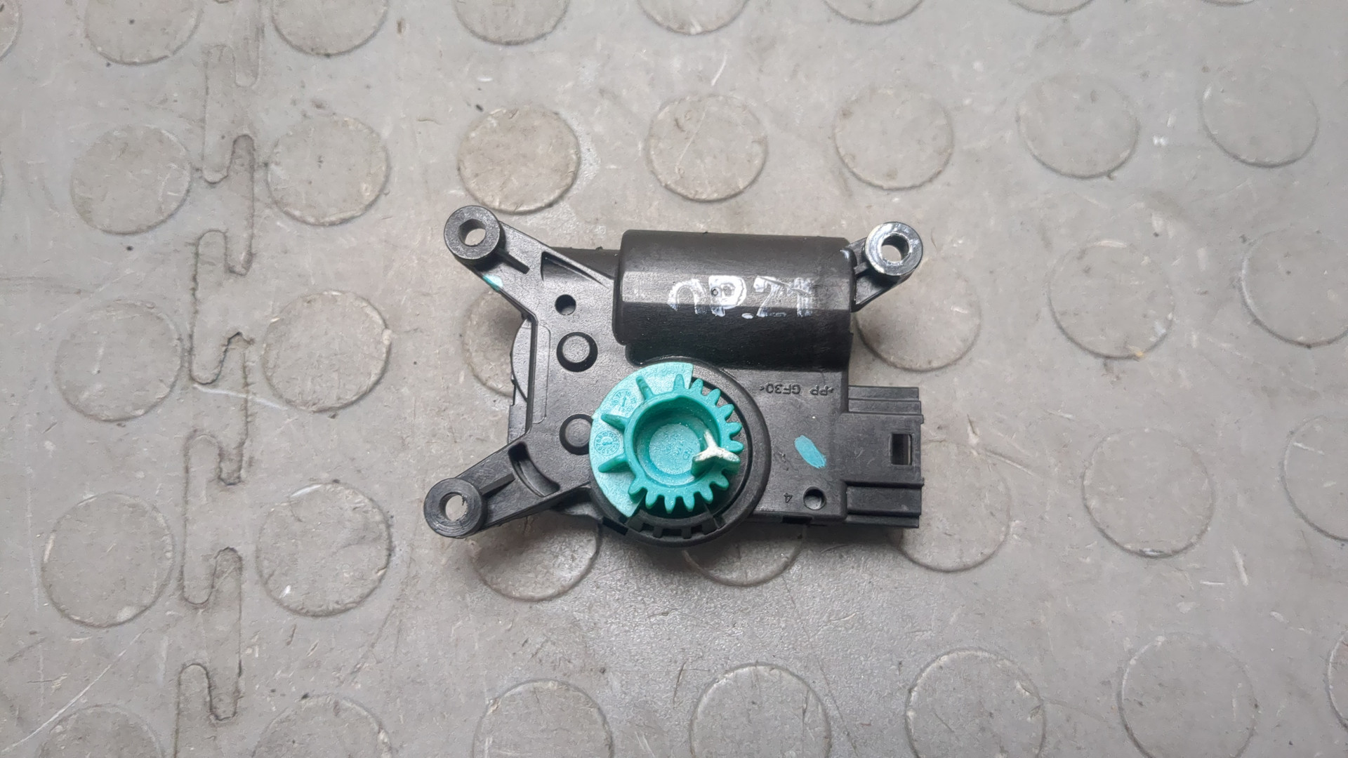 Моторчик заслонки печки