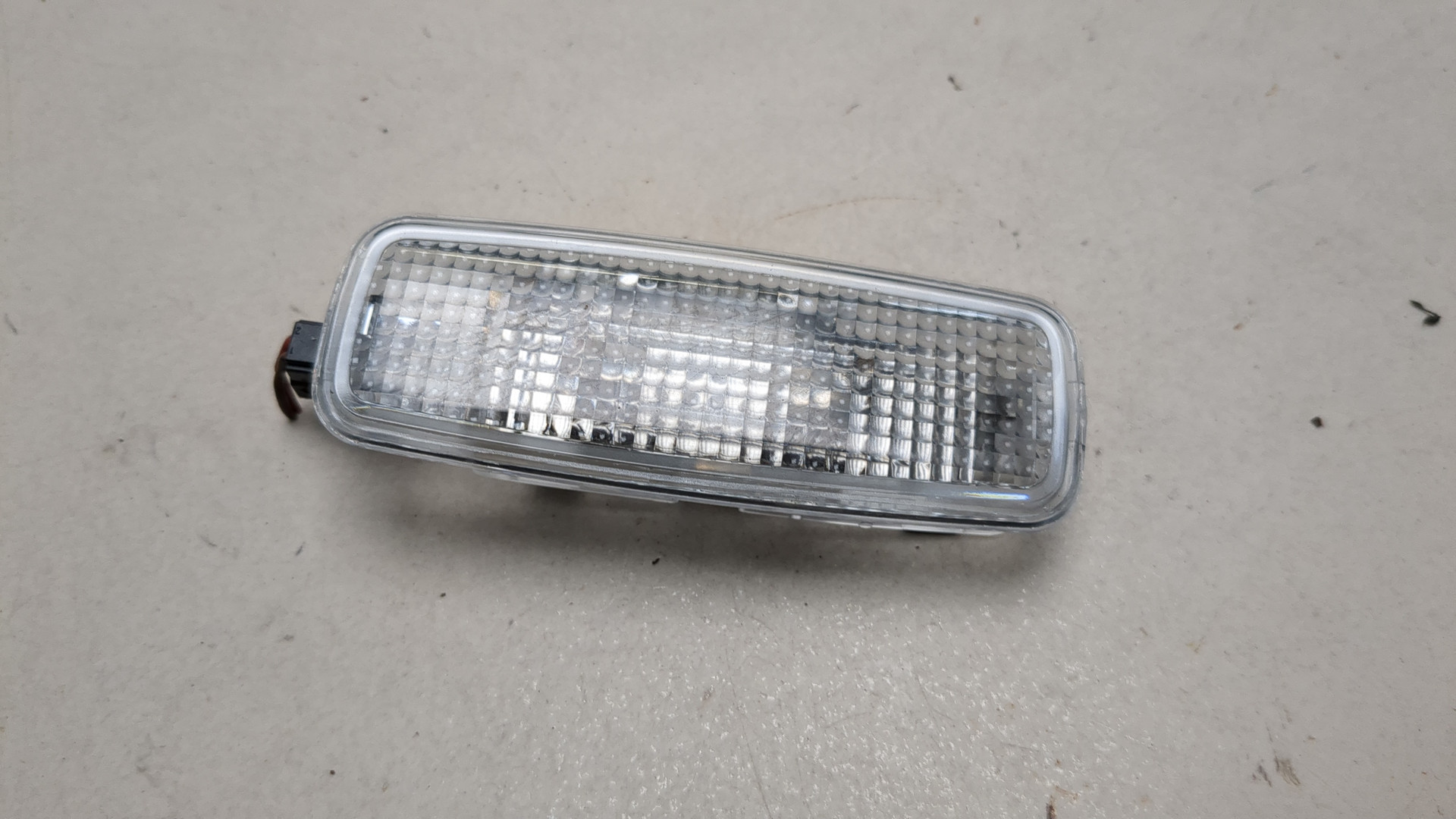 Плафон салонный