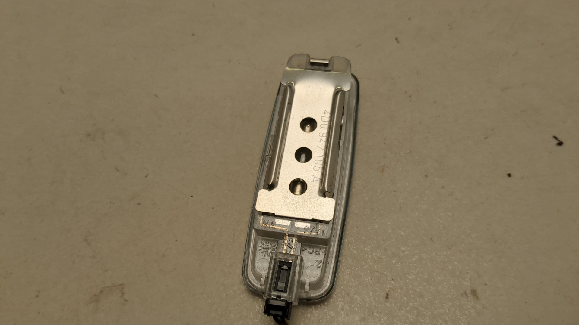 Плафон салонный