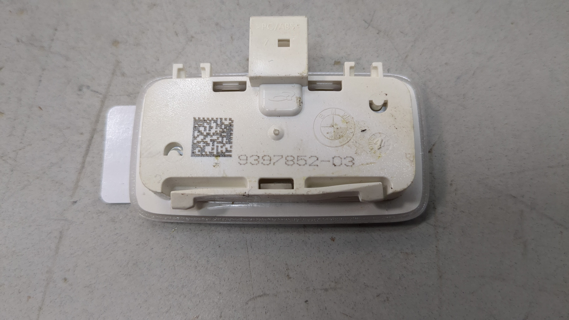 Плафон салонный