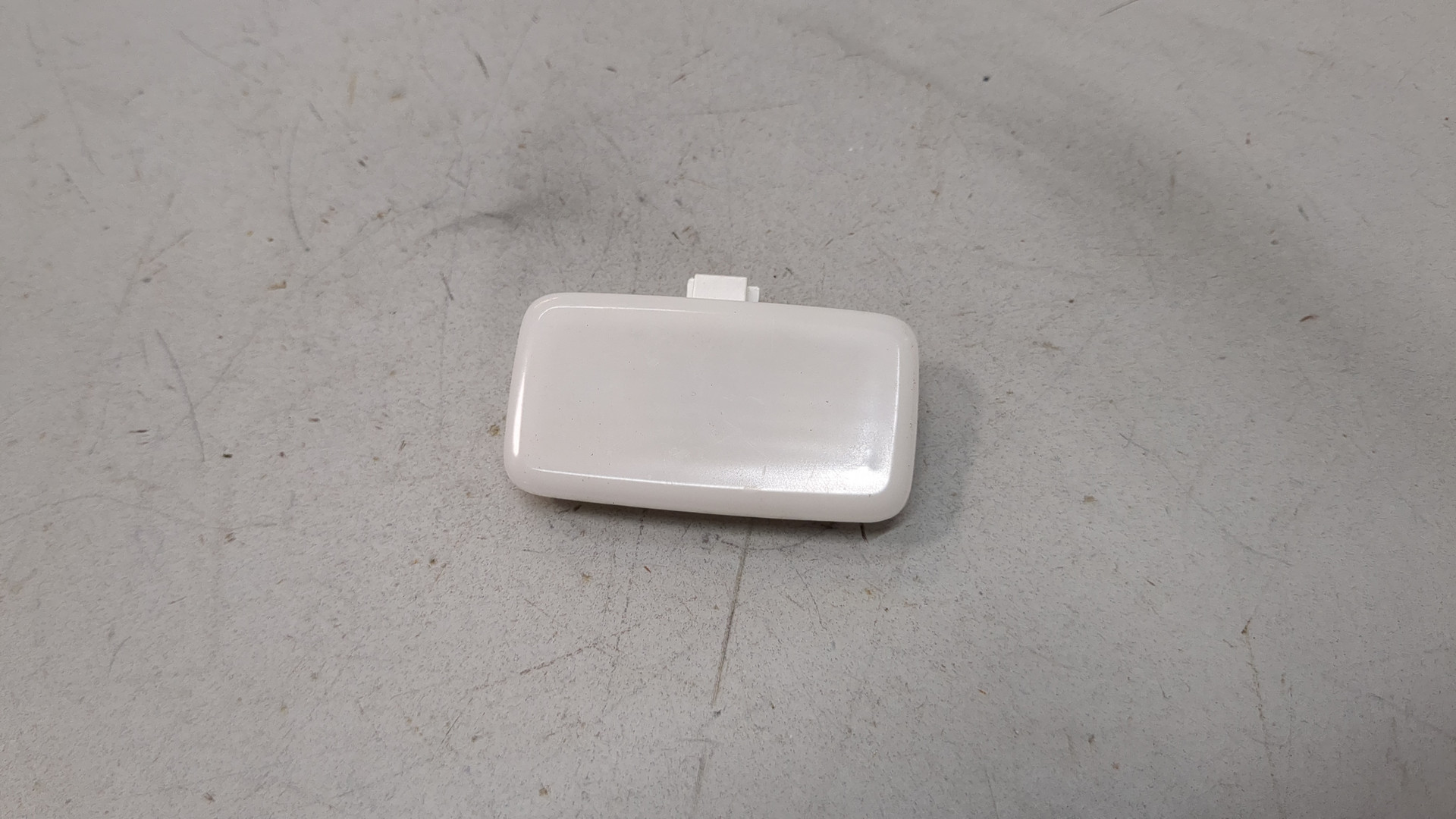 Плафон салонный