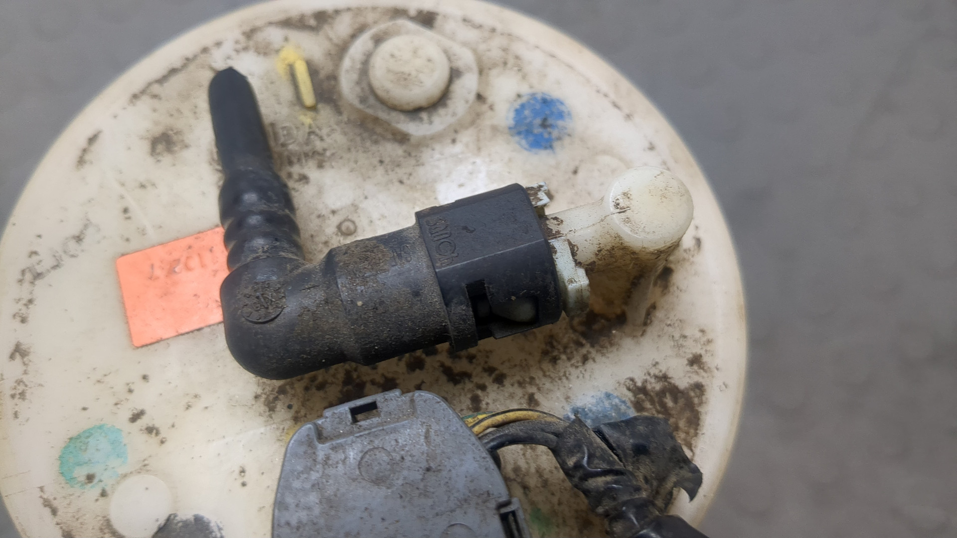 Насос топливный электрический