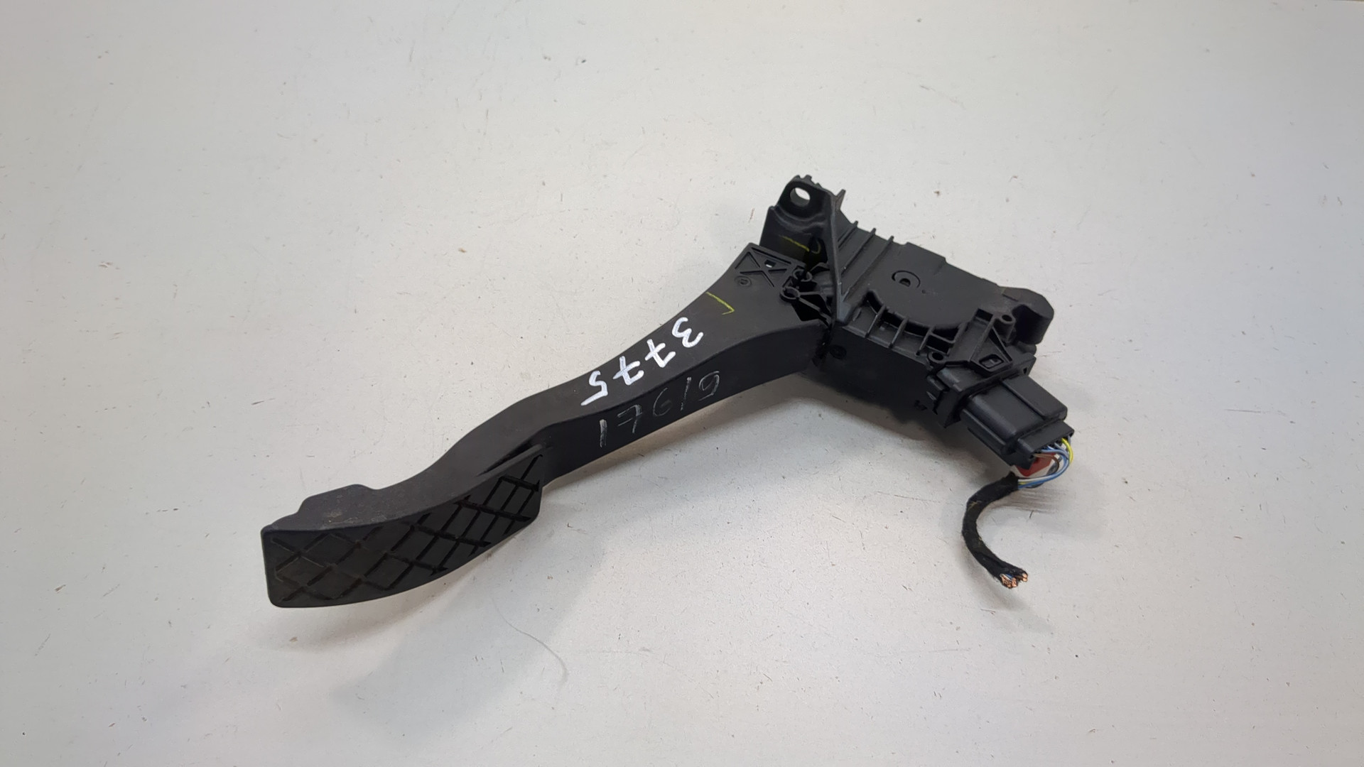 Педаль газа