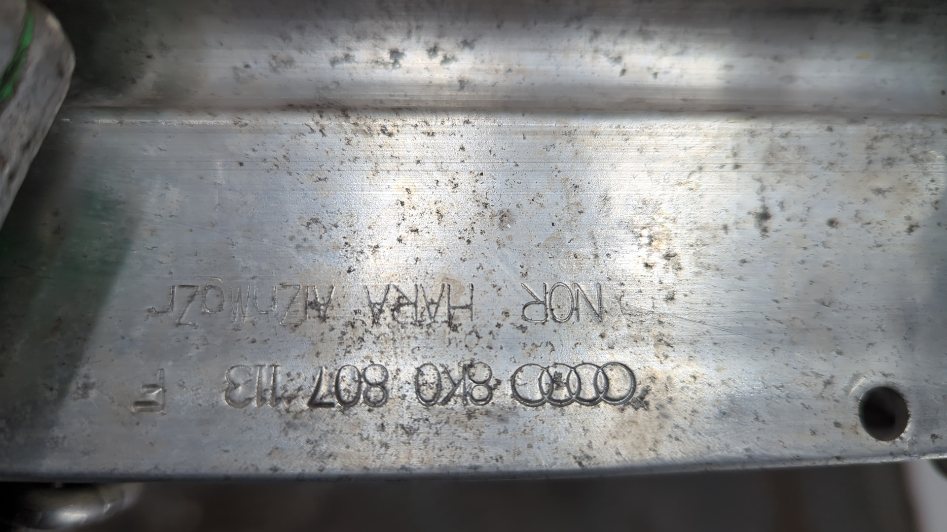 Усилитель переднего бампера