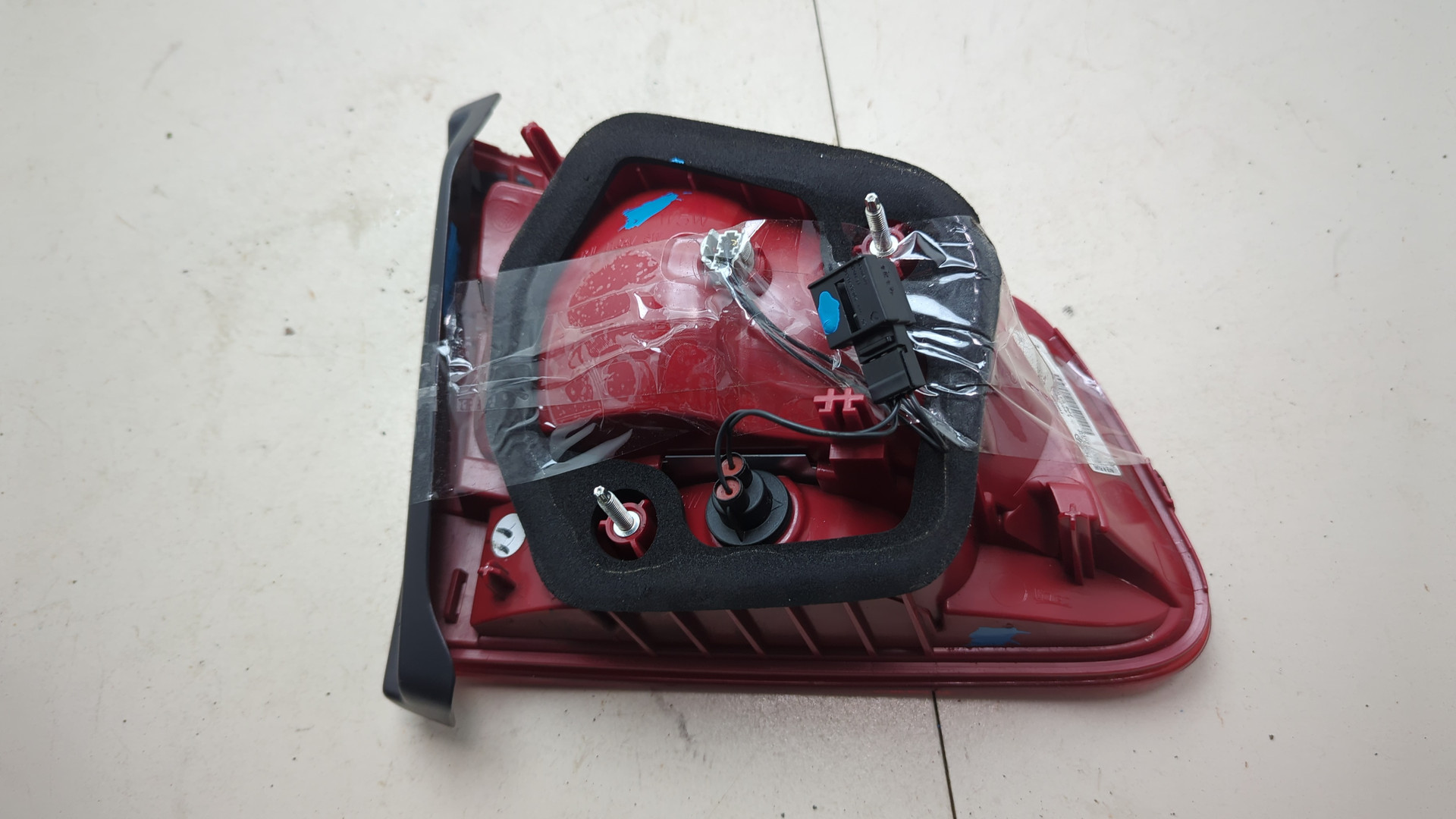 Фонарь задний внутренний правый