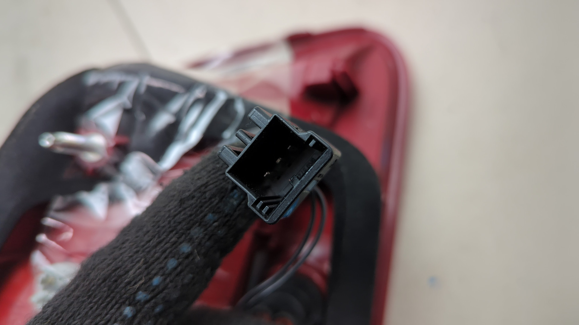 Фонарь задний внутренний правый