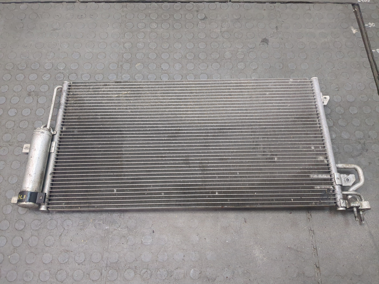 Радиатор кондиционера / конденсер