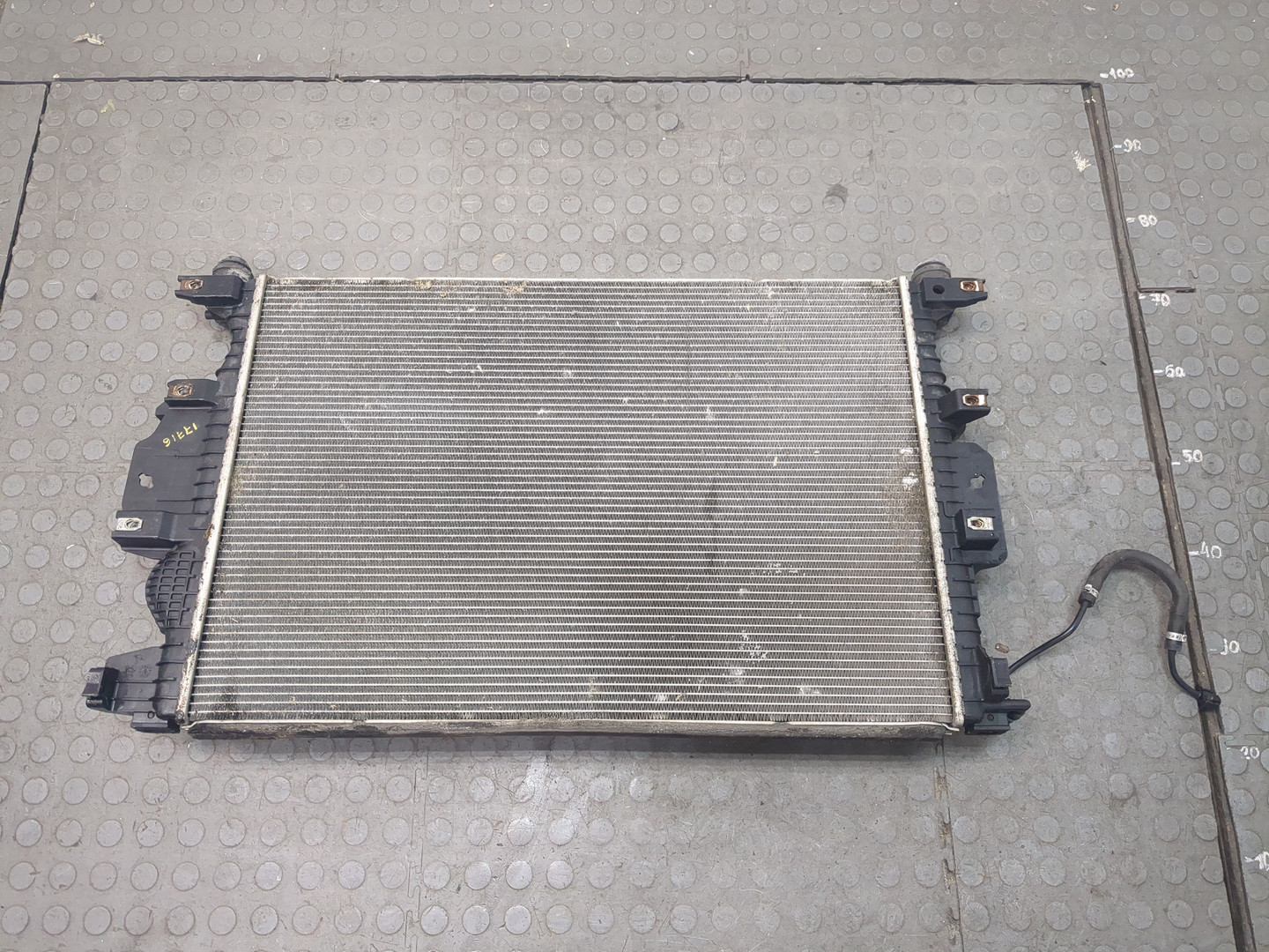 Радиатор охлаждения двигателя основной