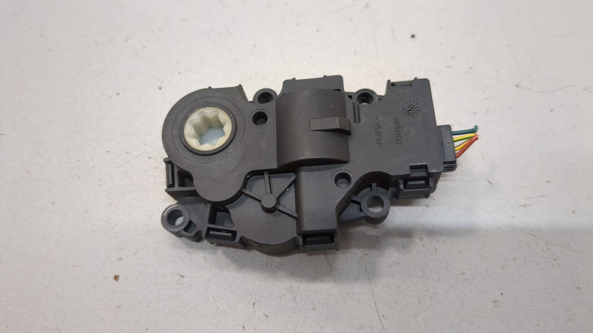 Моторчик заслонки печки