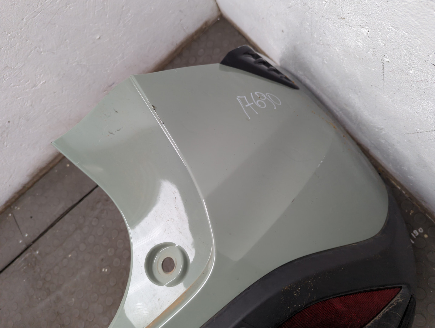 Бампер задний