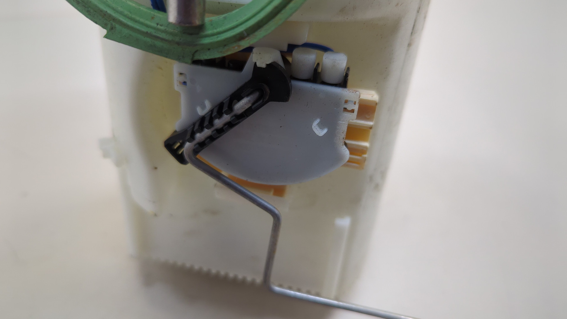 Насос топливный электрический