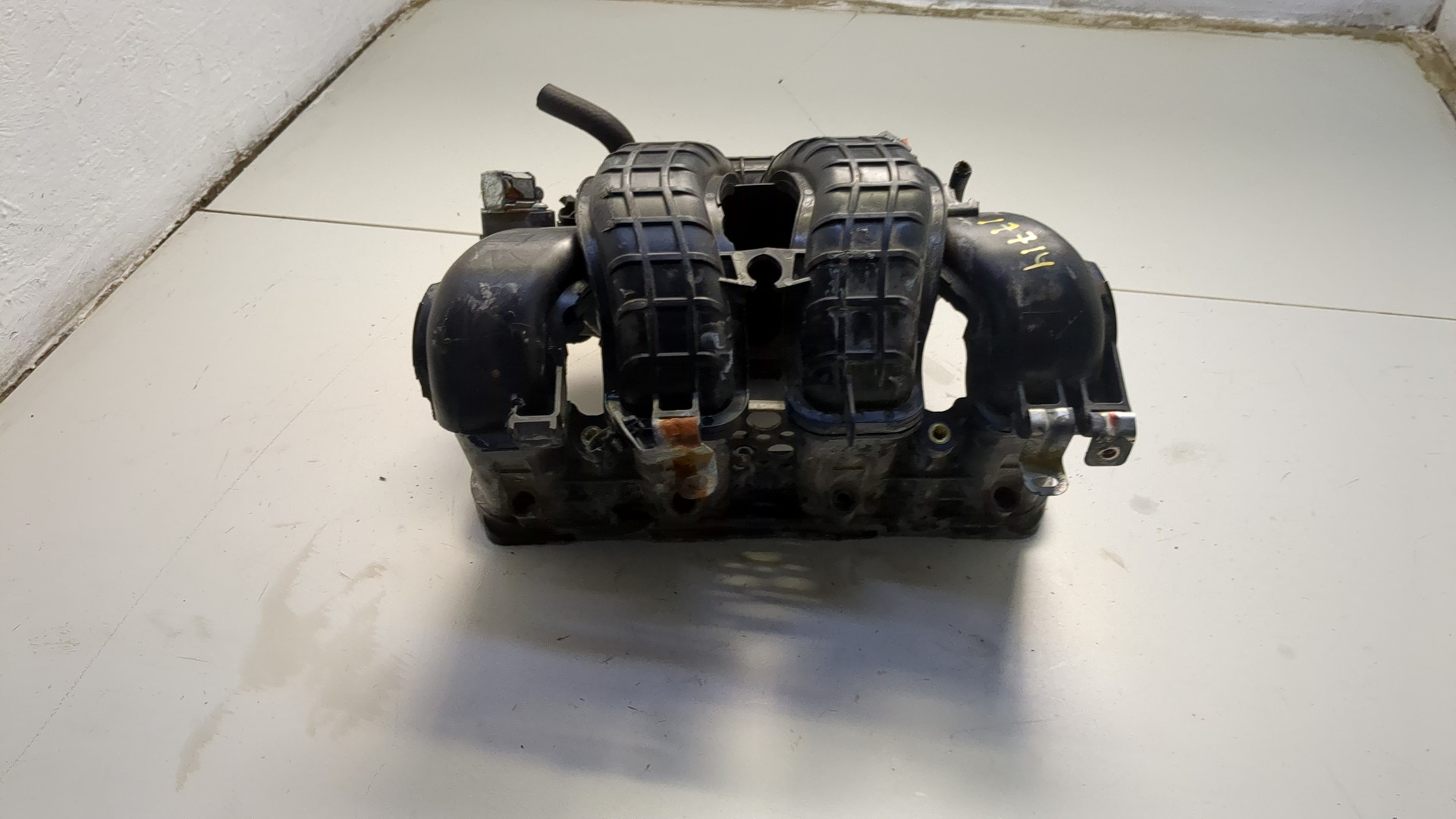 Коллектор впускной