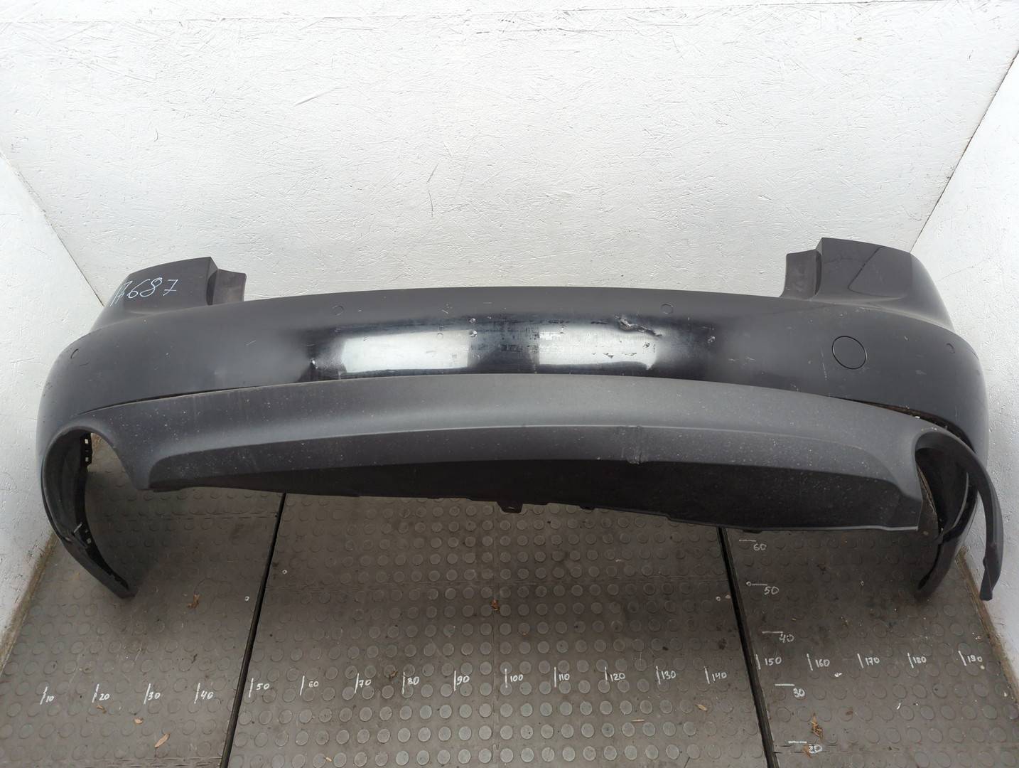 Бампер задний