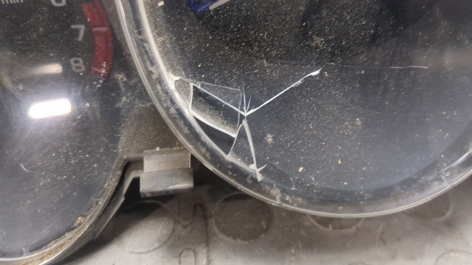 Панель приборов