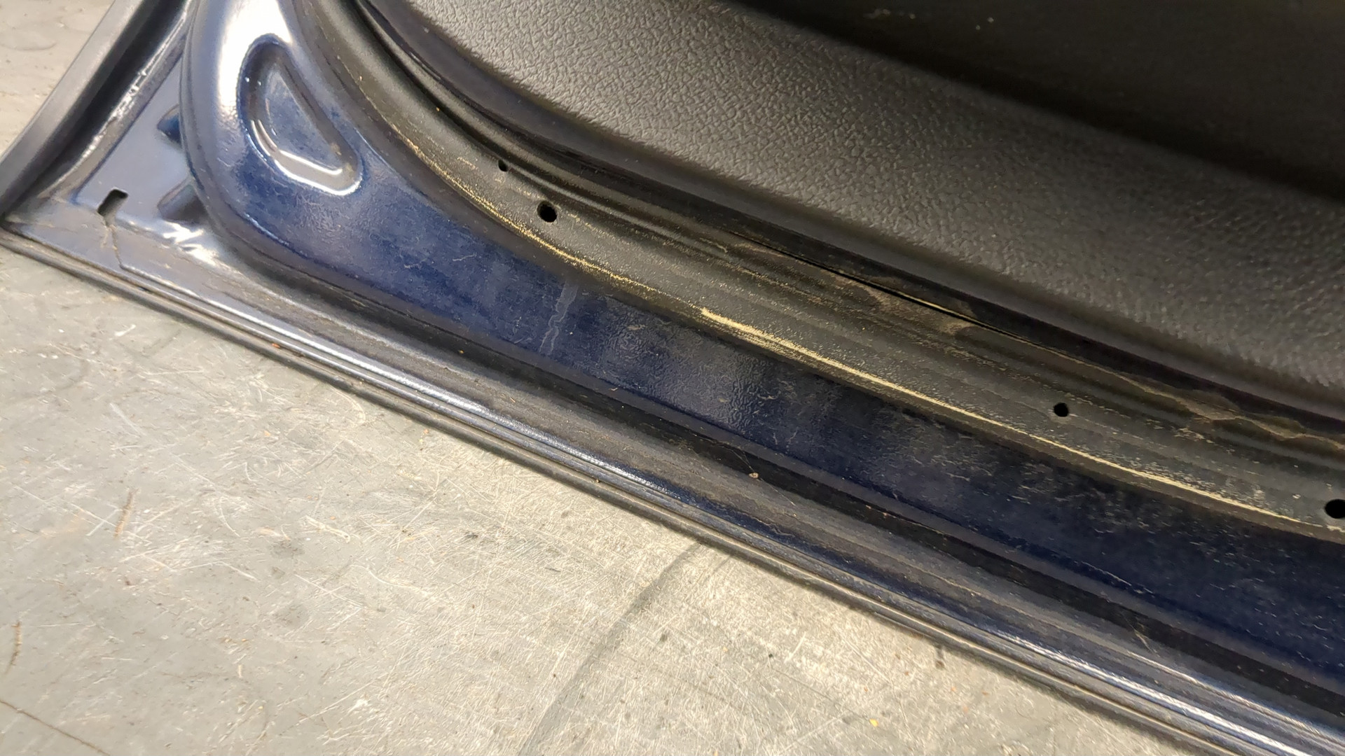 Дверь задняя правая