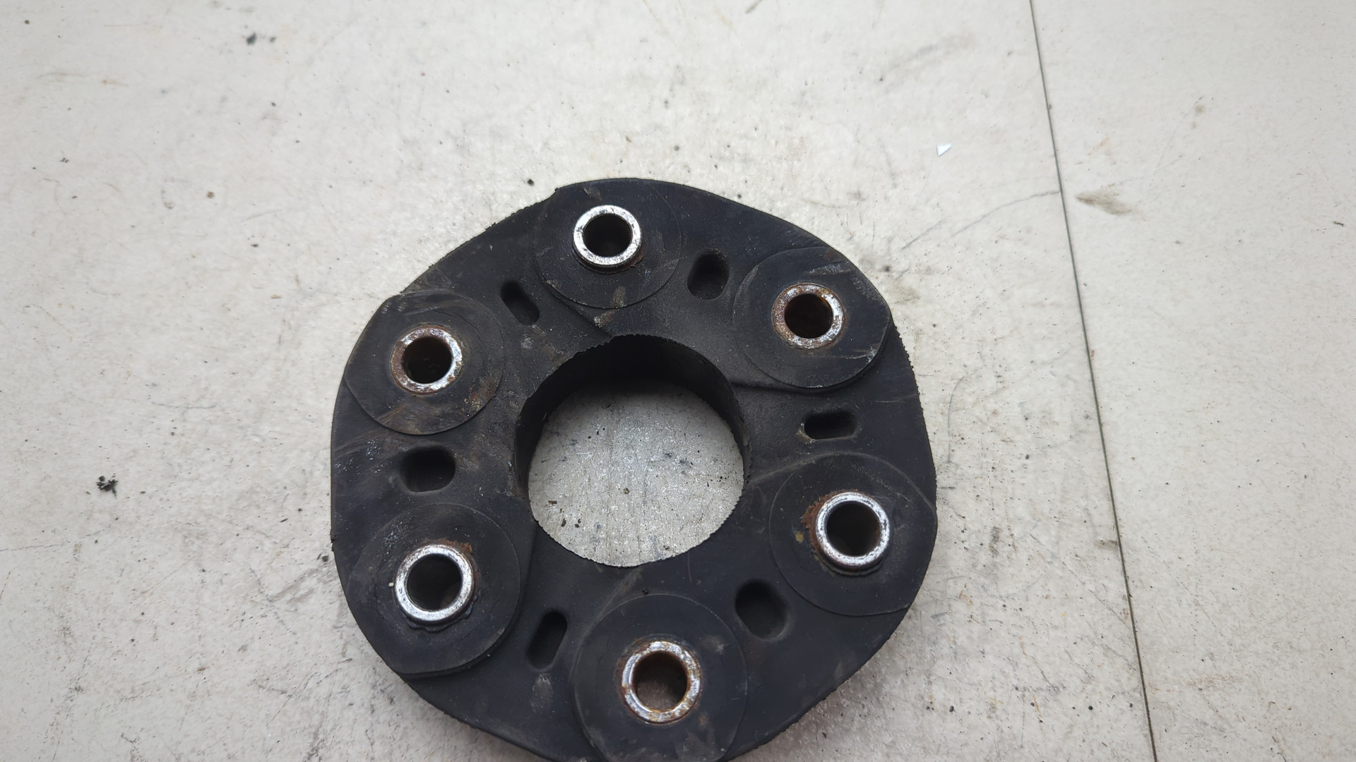 Муфта эластичная карданного вала