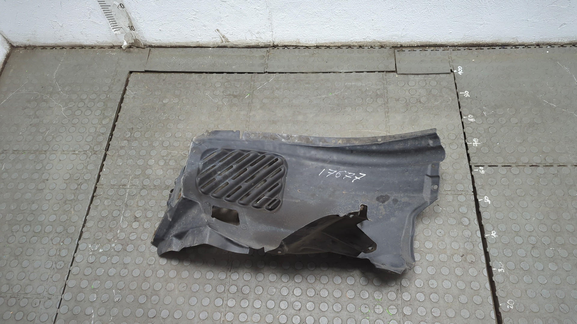 Локер передний левый