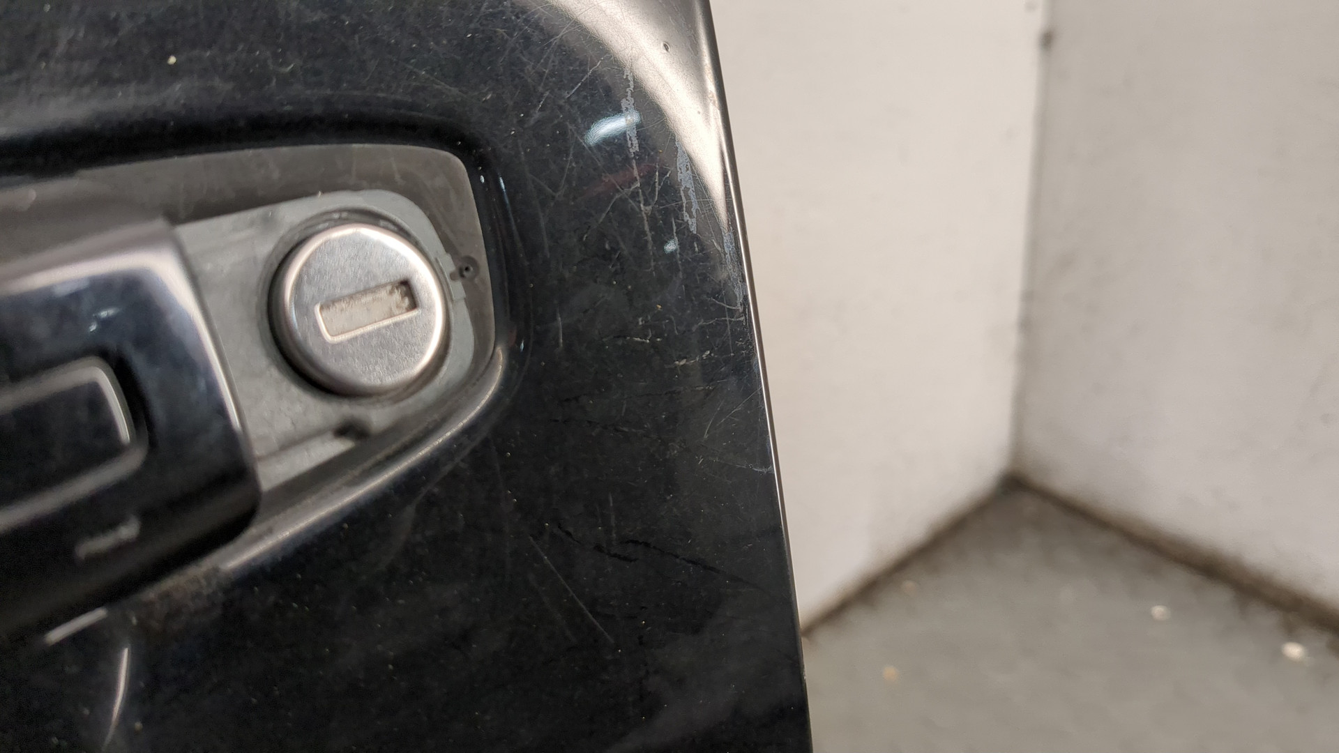 Дверь передняя левая