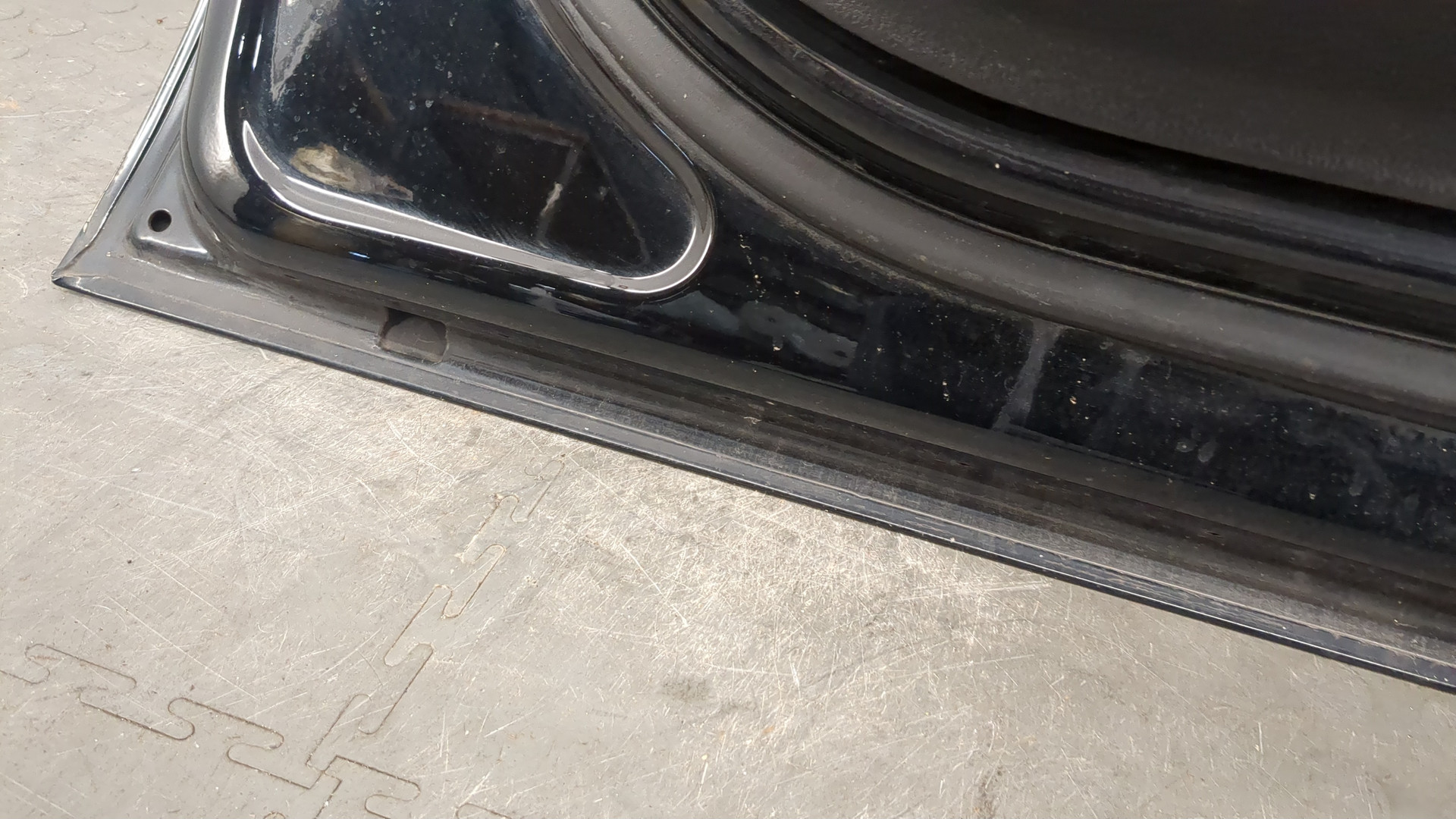 Дверь передняя левая