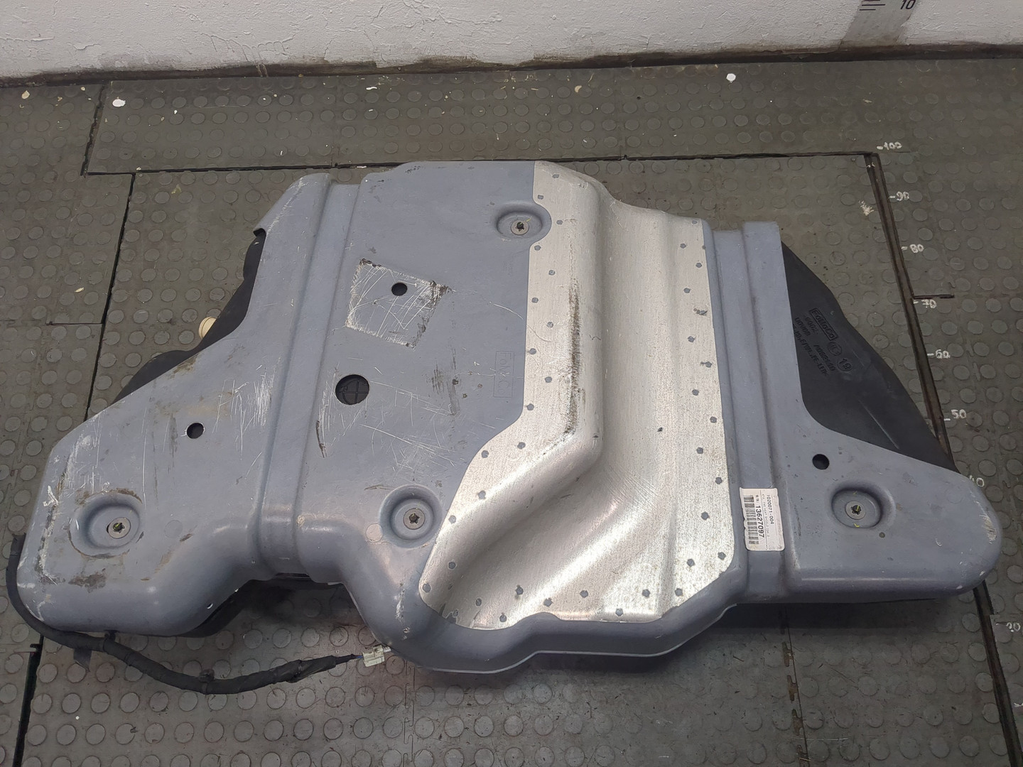 Бак топливный