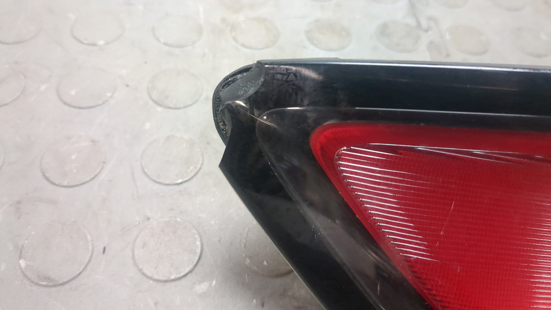 Фонарь задний внутренний правый