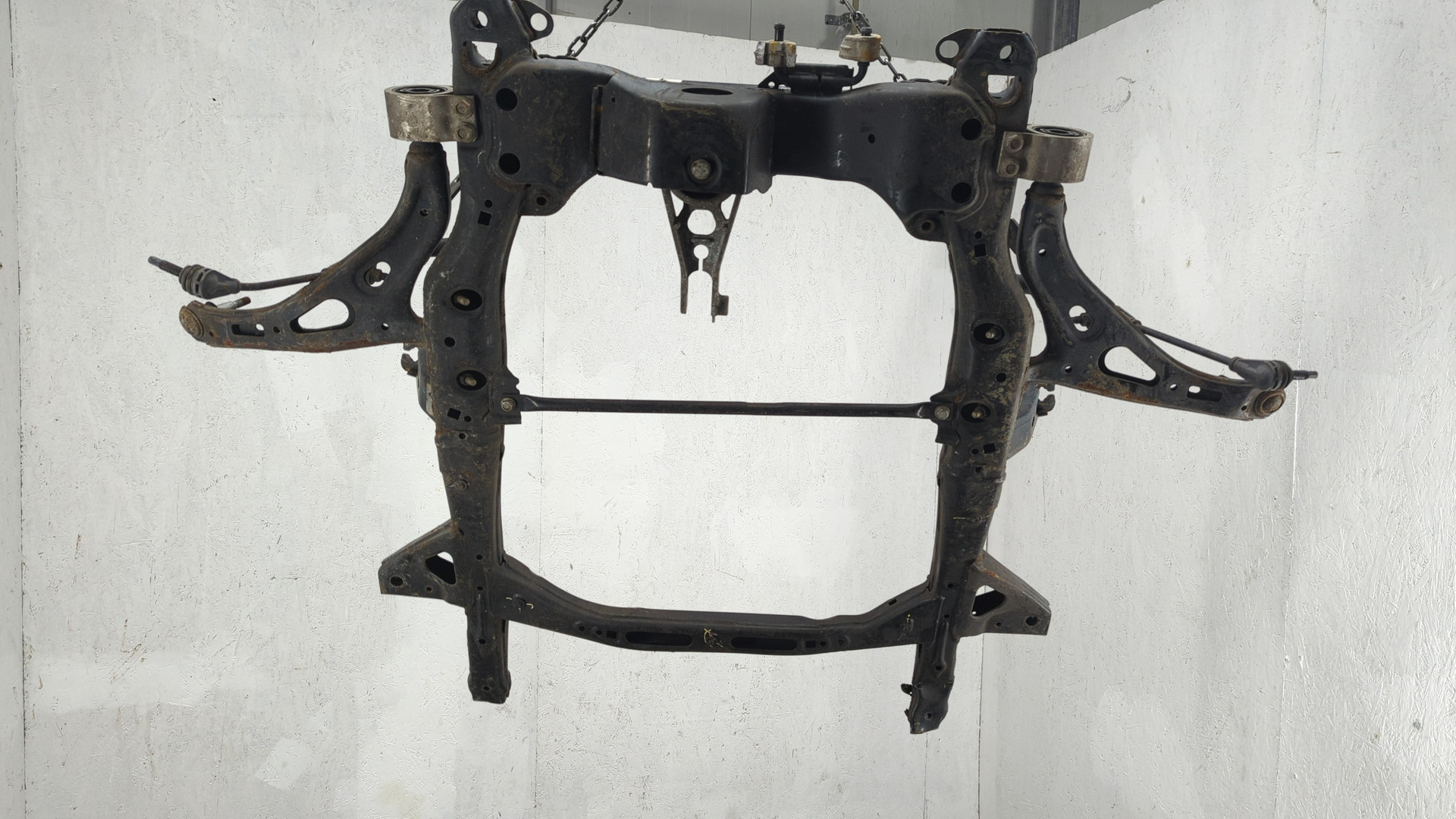 Балка подмоторная