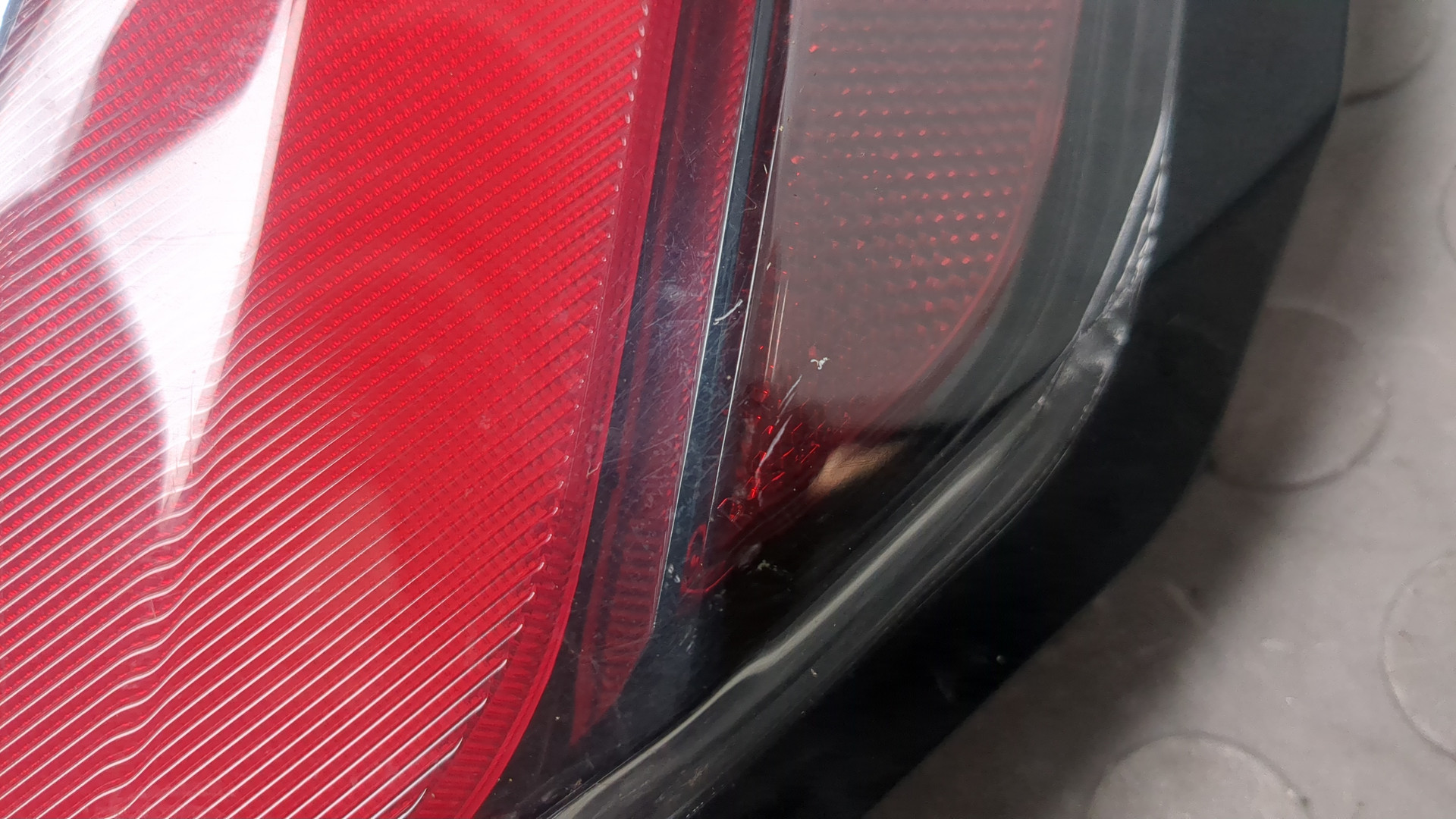 Фонарь задний правый