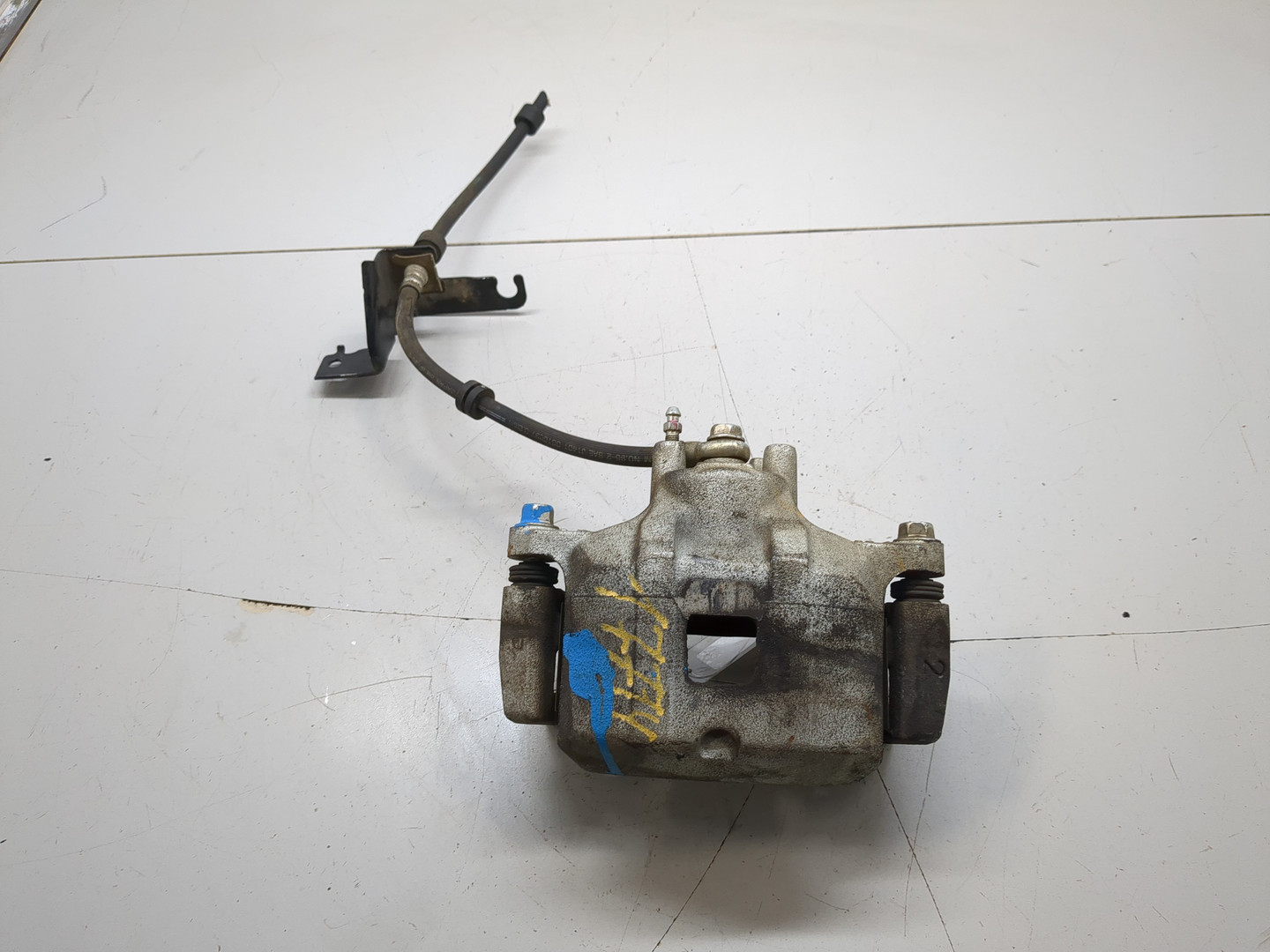 Суппорт передний правый