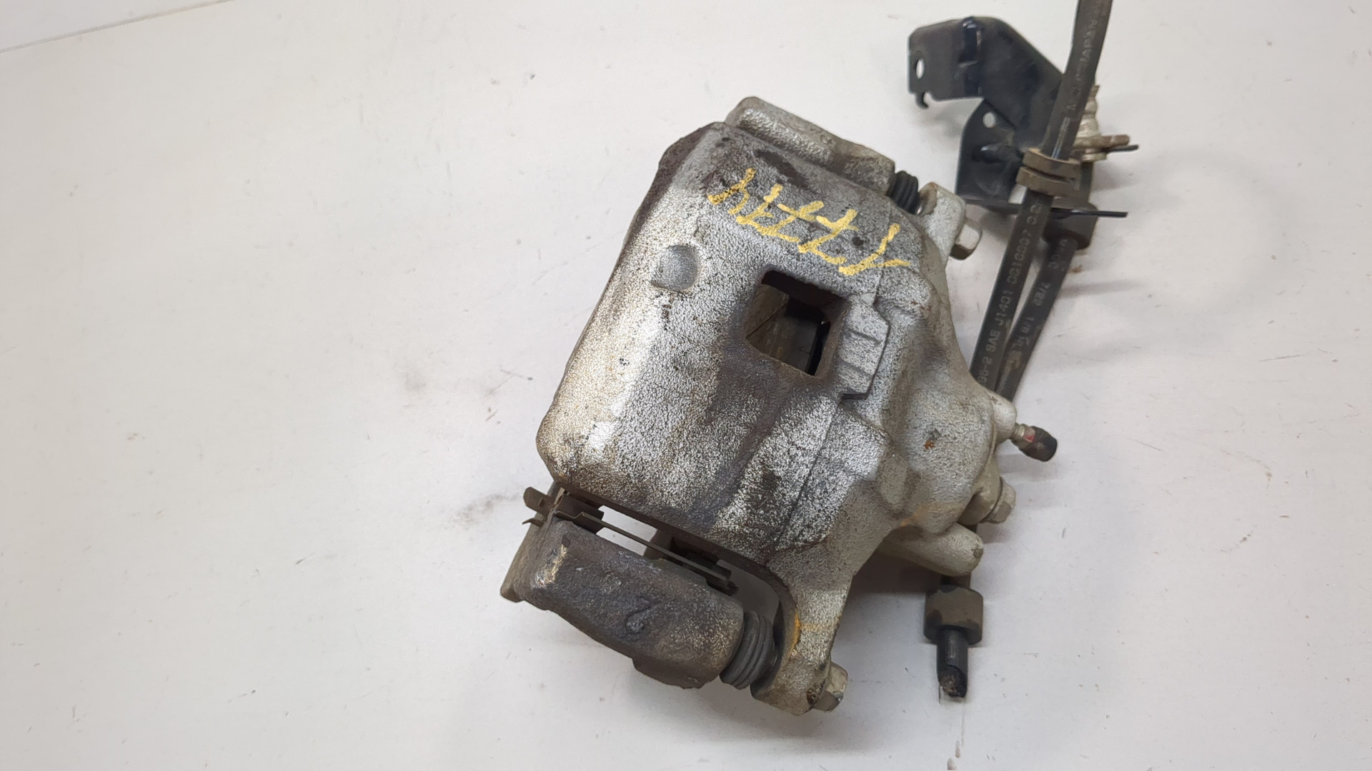 Суппорт передний правый