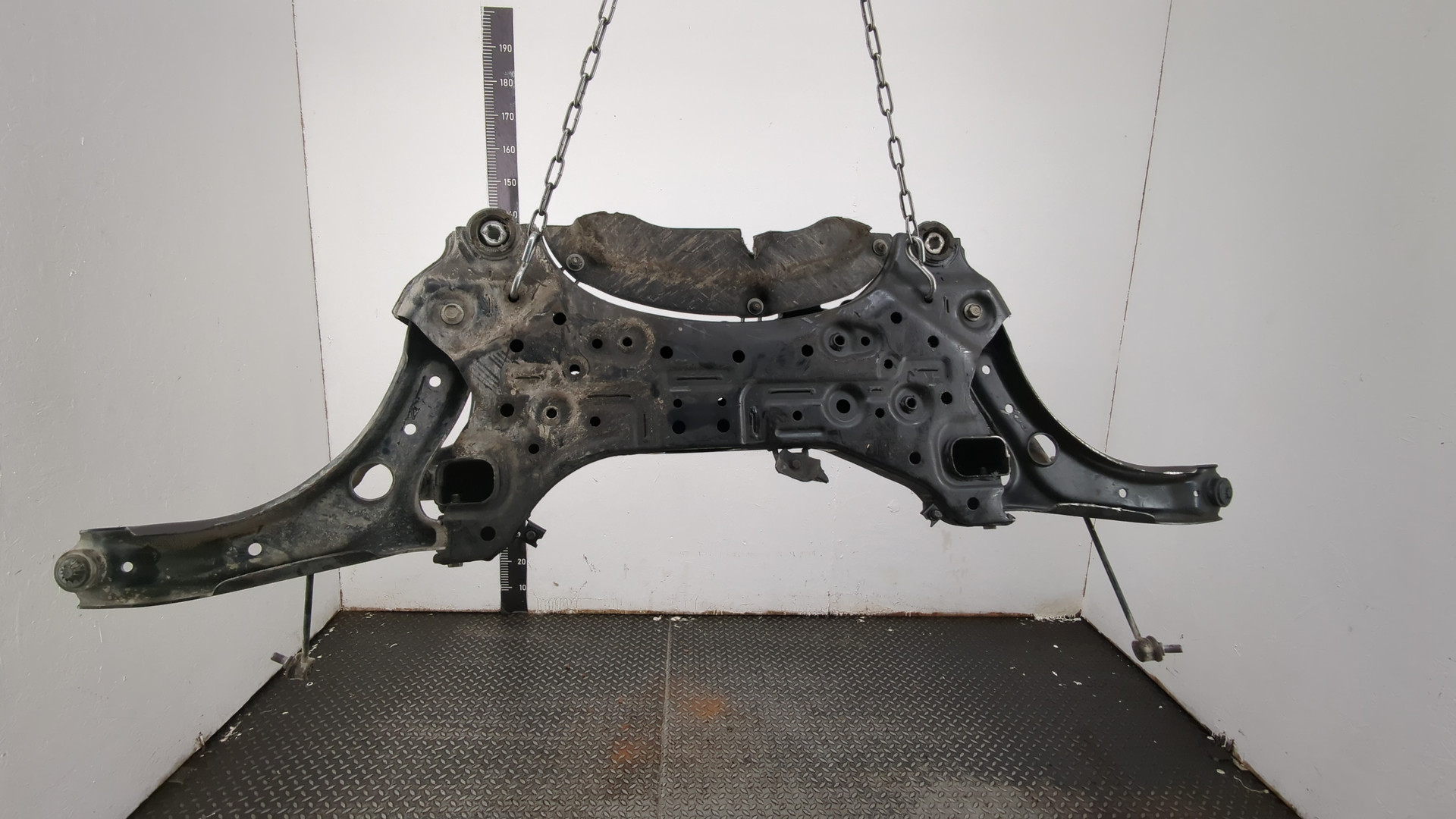 Балка подмоторная