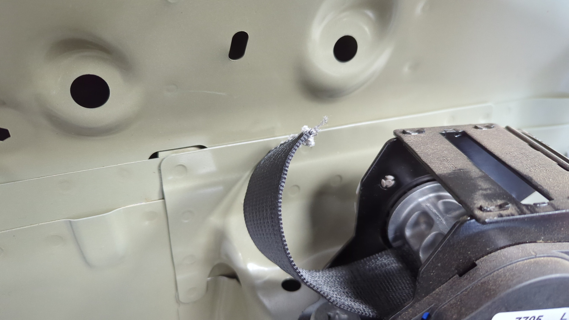 Кузовной элемент