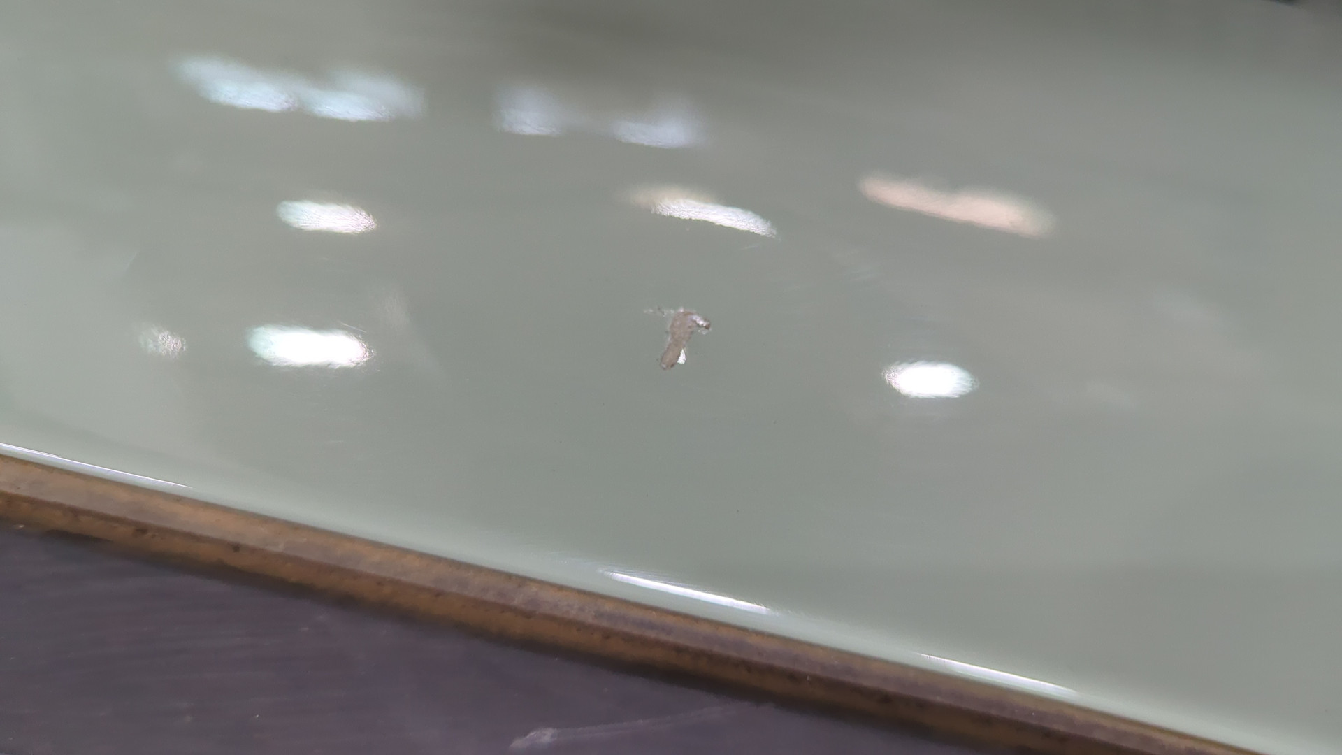 Кузовной элемент