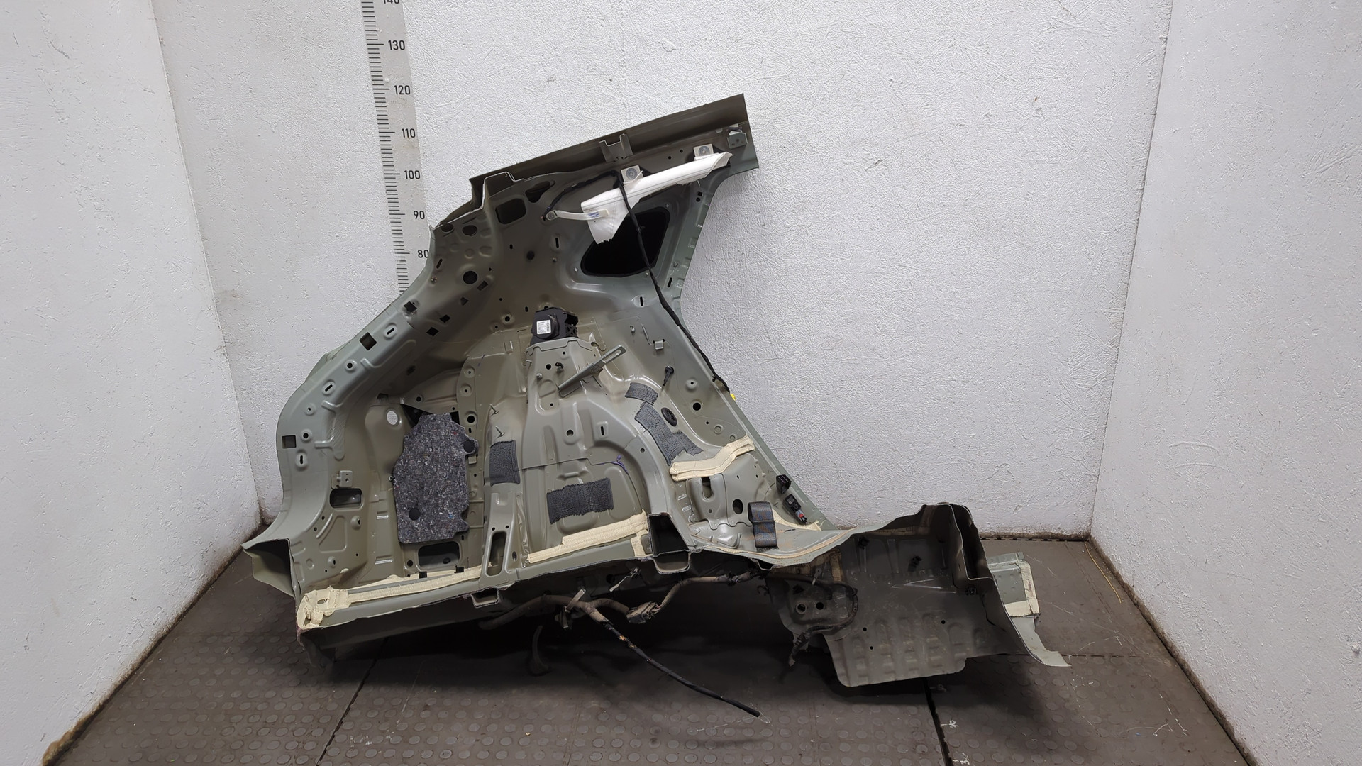 Кузовной элемент