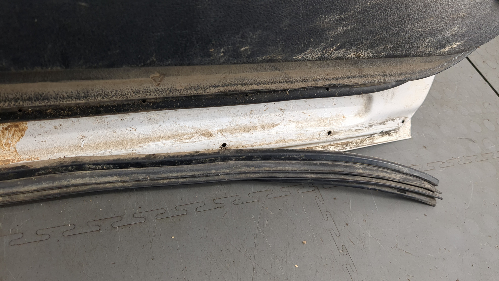 Дверь передняя левая