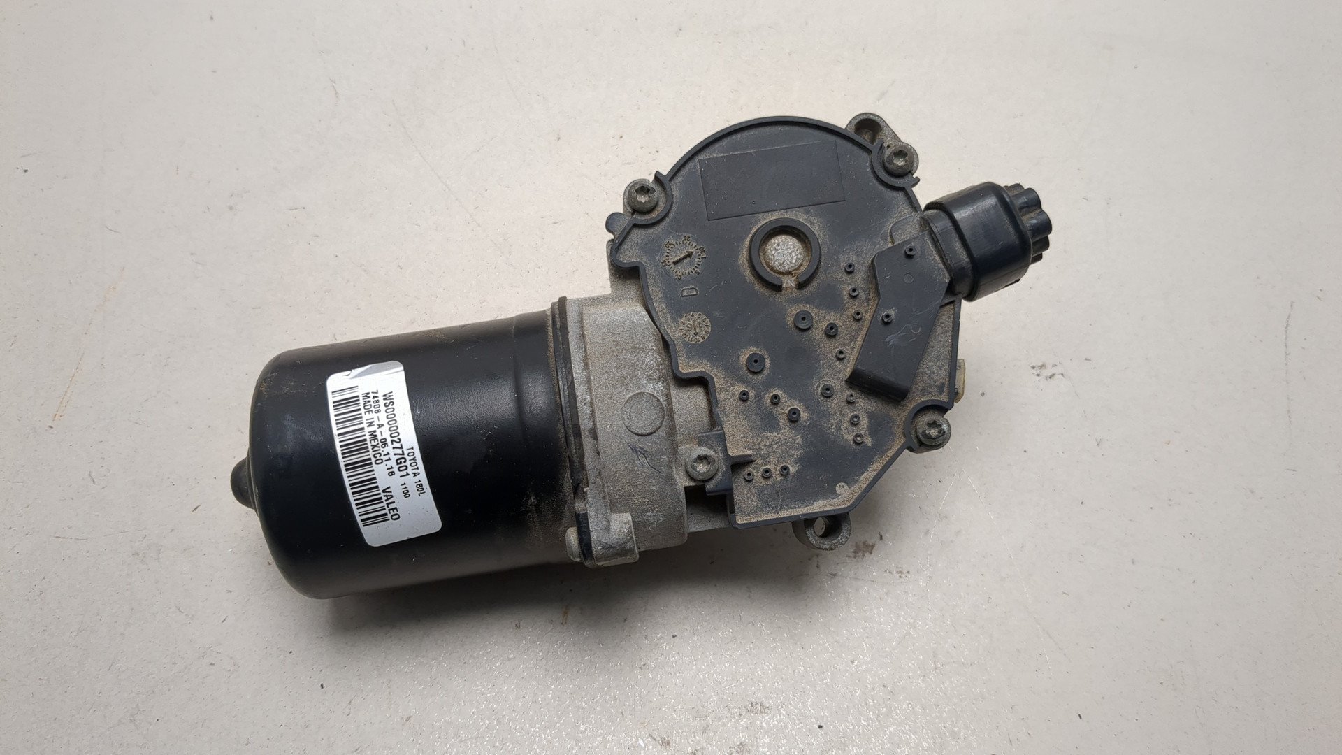 Моторчик стеклоочистителя передний для QX56 (JA60) 2004-2009