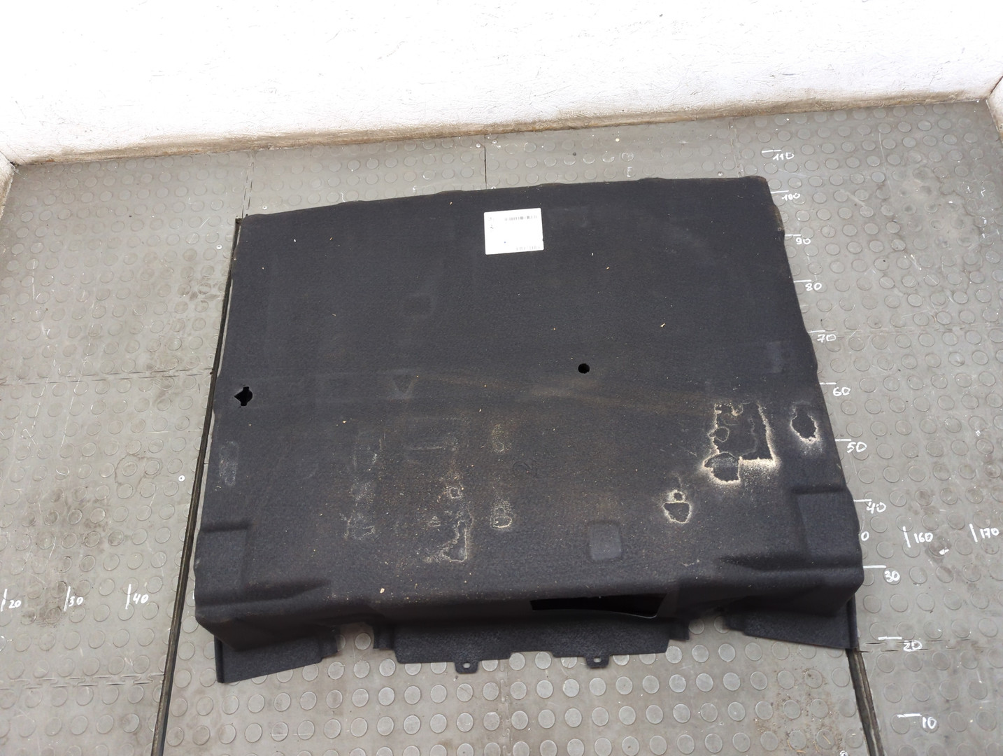 Обшивка багажника