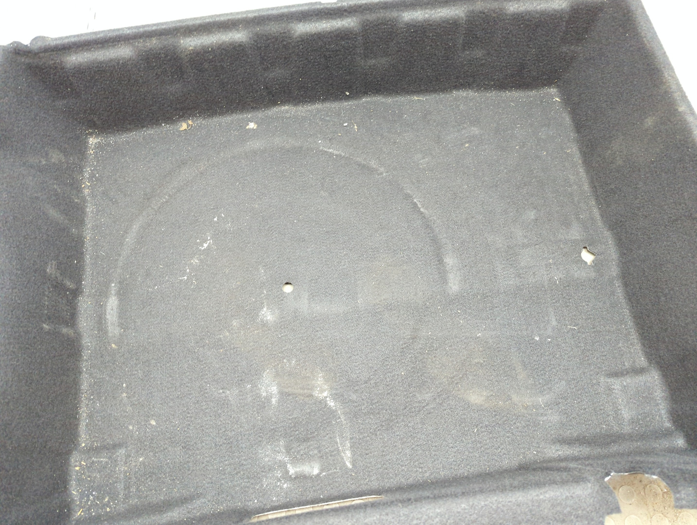 Обшивка багажника