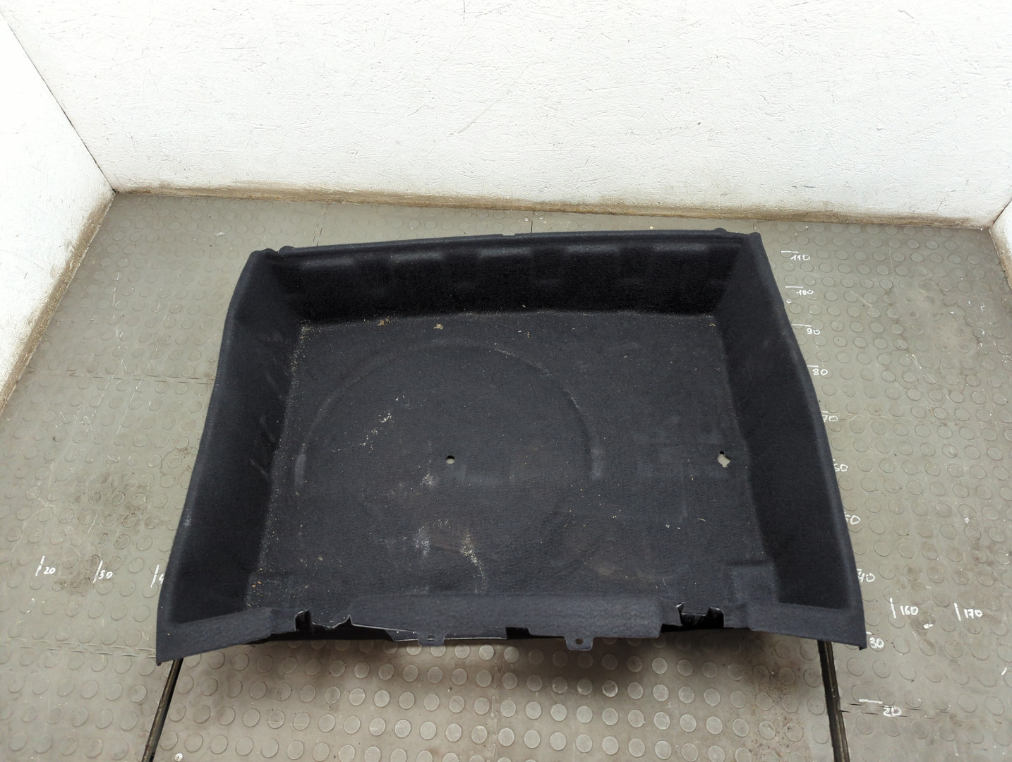 Обшивка багажника