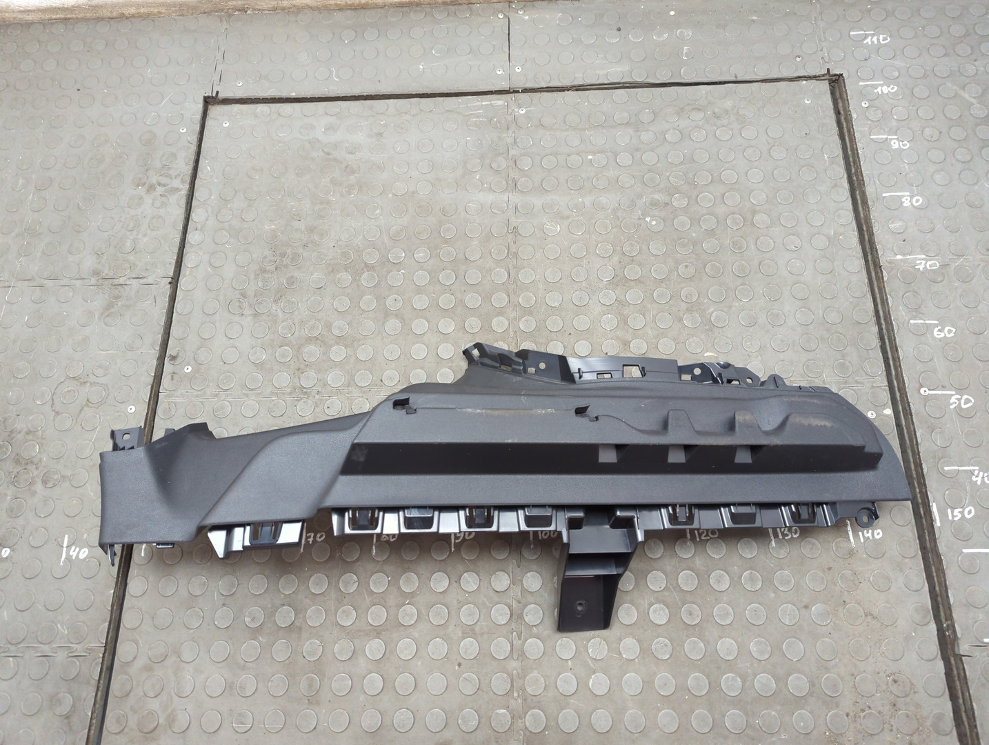 Обшивка багажника