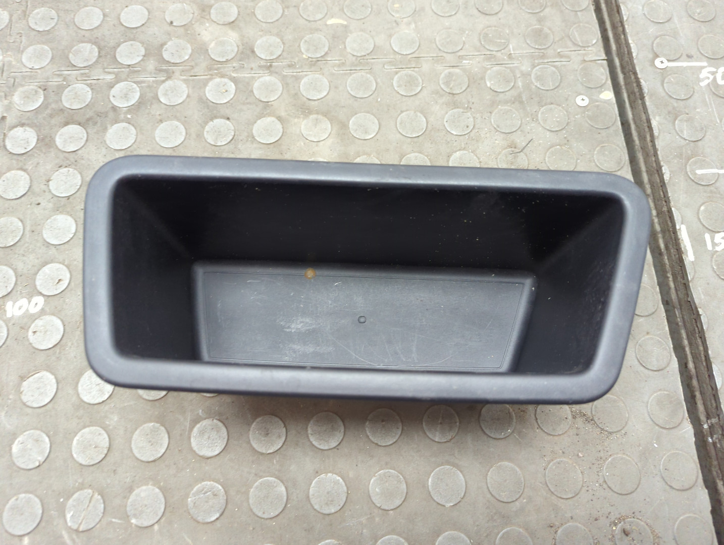 Обшивка багажника