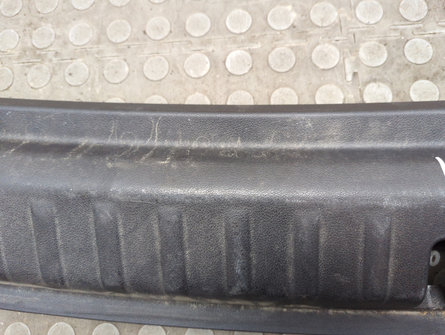 Обшивка багажника