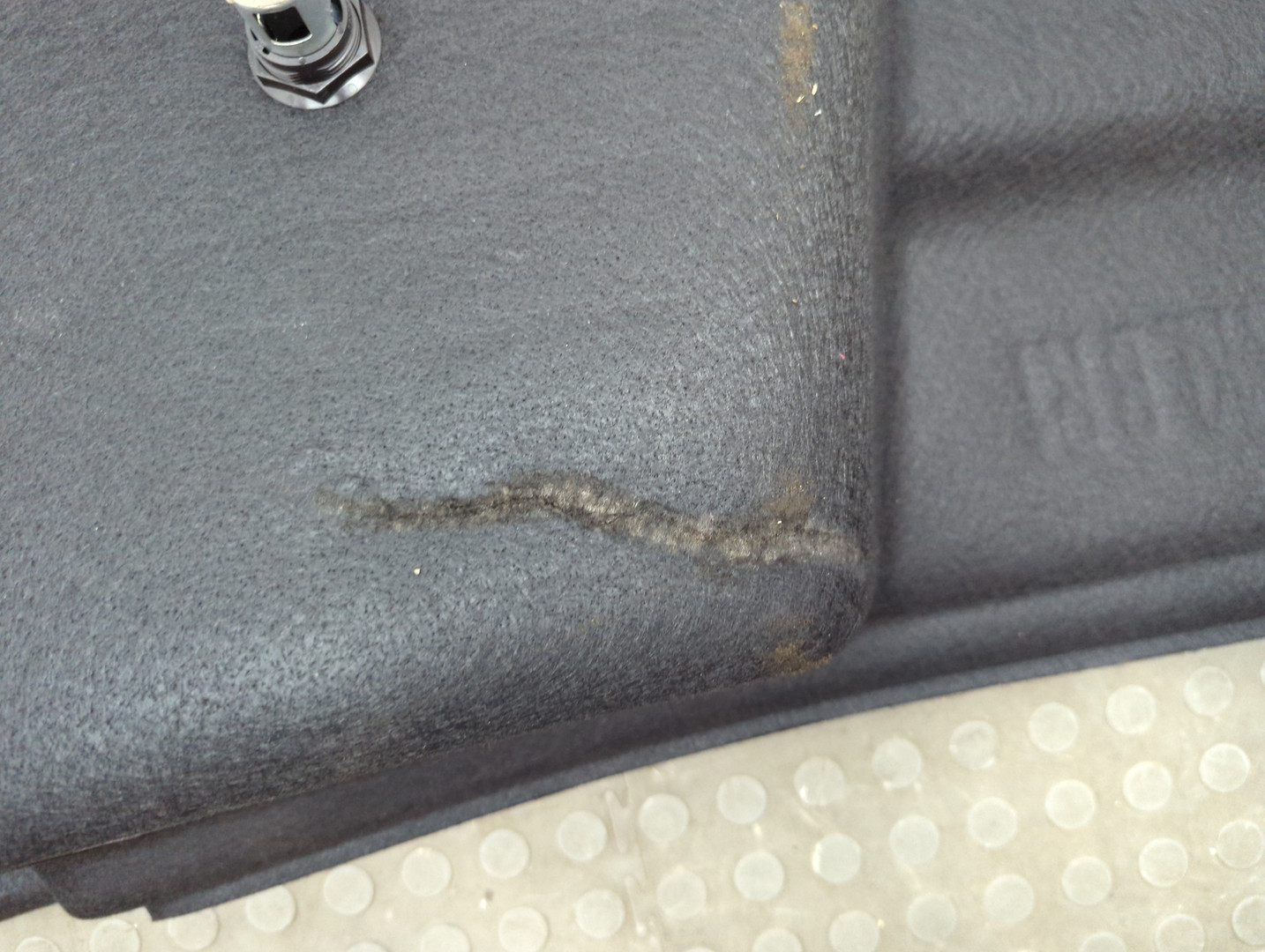 Обшивка багажника