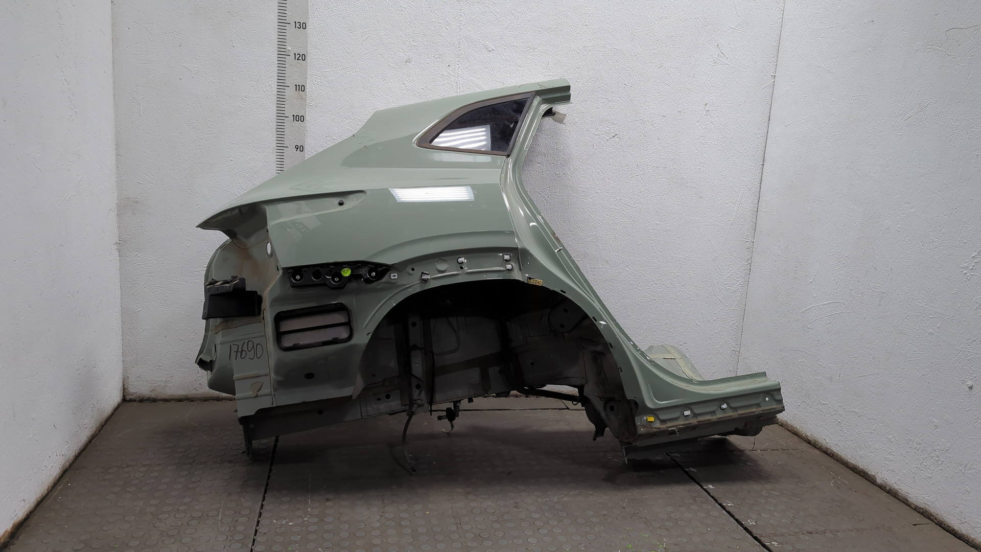 Кузовной элемент