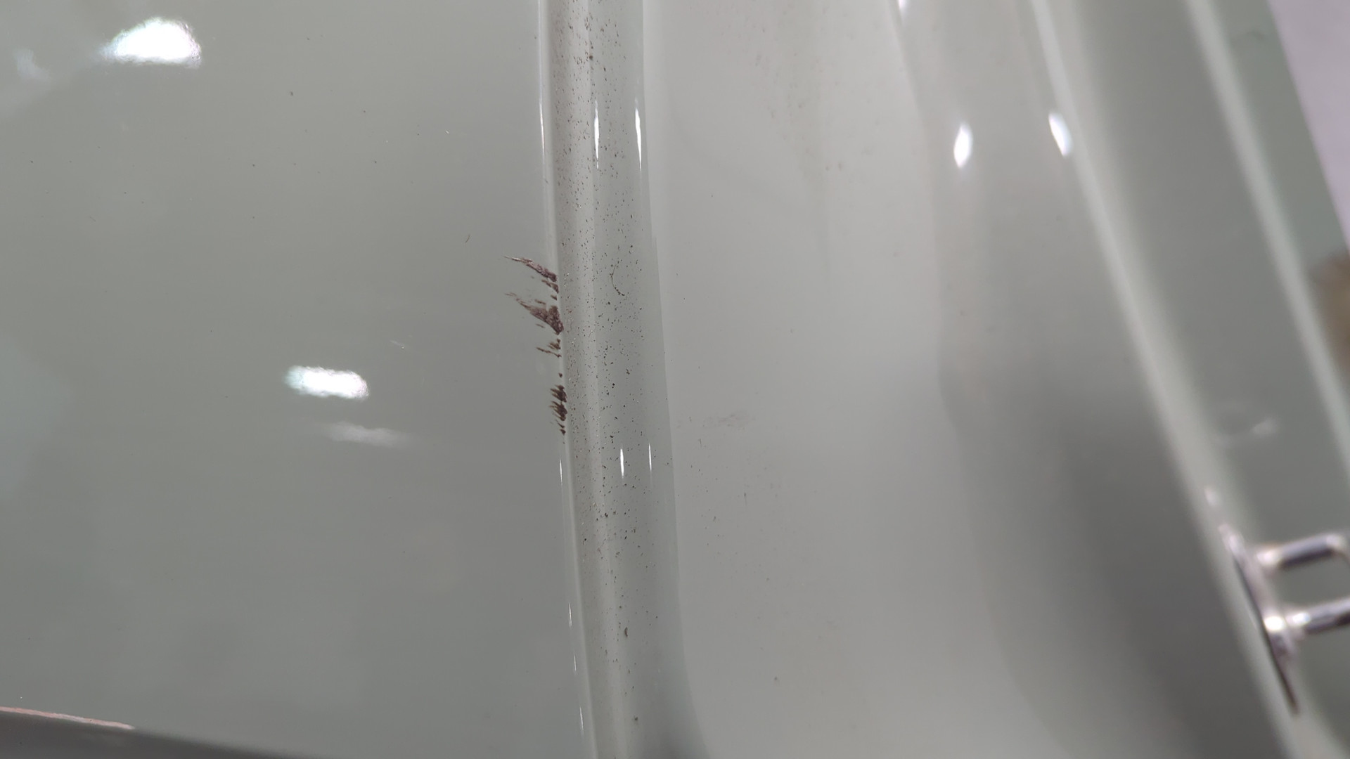 Кузовной элемент